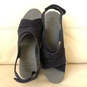 Cloudsteppers by Clarks wedge sandals. NWT